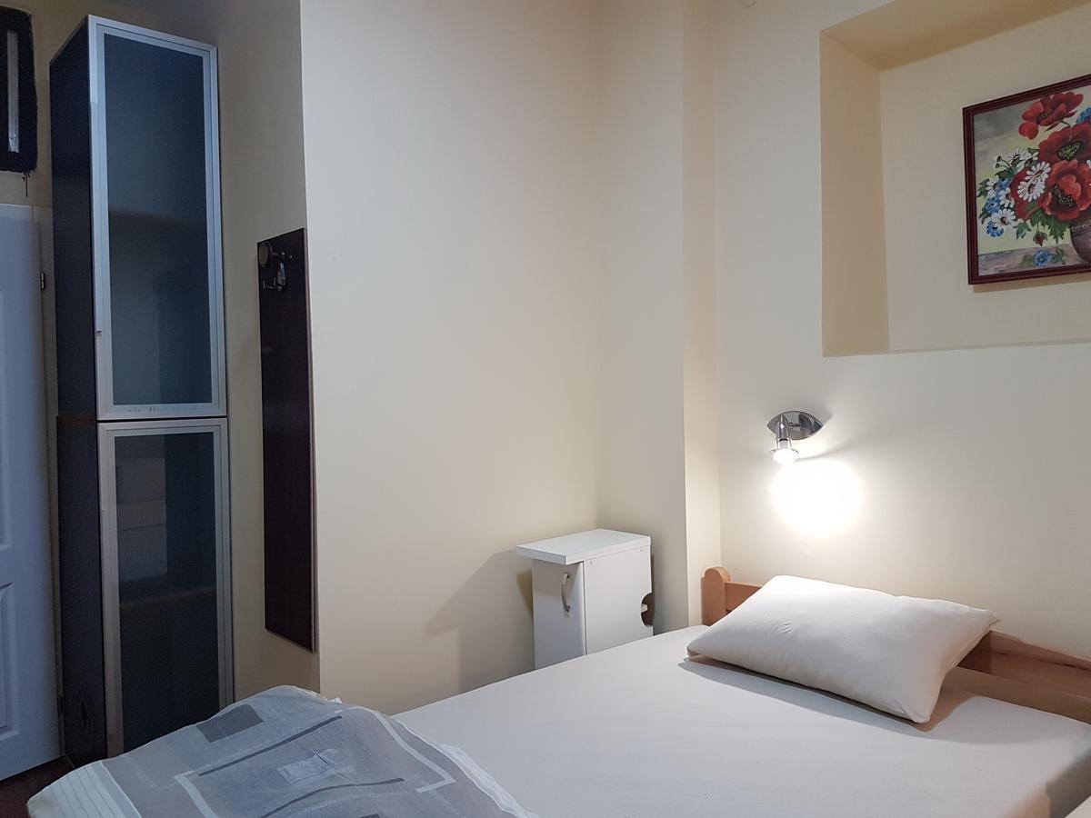 Hostel Beko Valjevo Exteriör bild