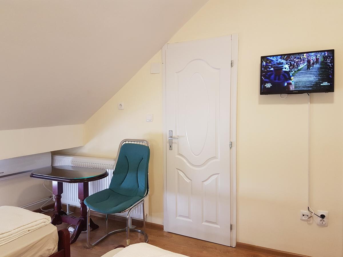 Hostel Beko Valjevo Exteriör bild